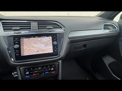 2022 Volkswagen Tiguan SEL R-Line 4Motion - Photo 29 - Dedham, MA 02026