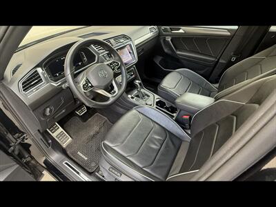 2022 Volkswagen Tiguan SEL R-Line 4Motion - Photo 13 - Dedham, MA 02026