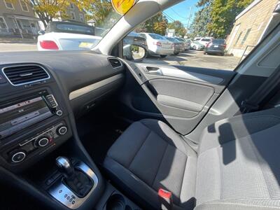 2012 Volkswagen Golf 2.5L PZEV  W/Convenience & Sunroof - Photo 17 - Dedham, MA 02026