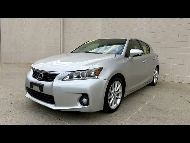 2013 Lexus CT 200h Base's photo