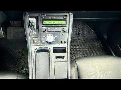 2013 Lexus CT 200h   - Photo 15 - Dedham, MA 02026