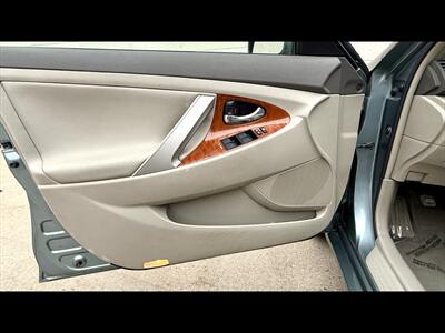 2010 Toyota Camry XLE V6 - Photo 11 - Dedham, MA 02026