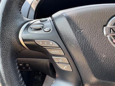 2015 Nissan Pathfinder PLATINUM-PKG, AWD, LEATHER/ROOF/DVD!!!   - Photo 23 - Edmonton, AB T6V 1H4