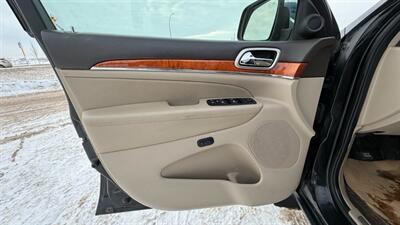 2011 Jeep Grand Cherokee OVERLAND   - Photo 5 - Edmonton, AB T6V 1H4