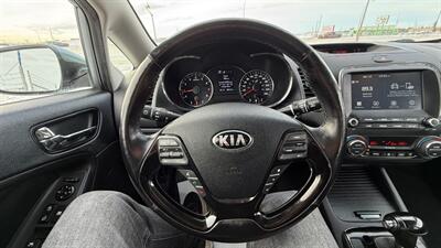 2018 Kia Forte EX   - Photo 12 - Edmonton, AB T6V 1H4