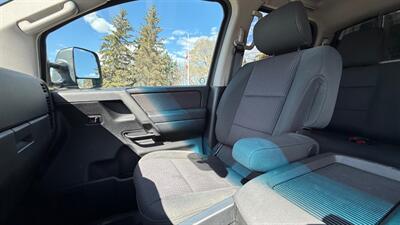 2012 Nissan Titan ONE OWNER, NO ACCIDENTS, CANOPY   - Photo 10 - Edmonton, AB T6V 1H4