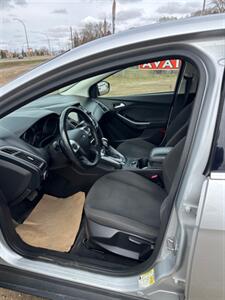 2012 Ford Focus Titanium   - Photo 8 - Edmonton, AB T6V 1H4