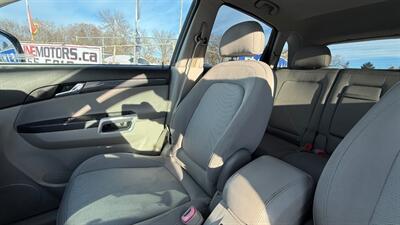 2009 Saturn Vue XE-V6   - Photo 9 - Edmonton, AB T6V 1H4