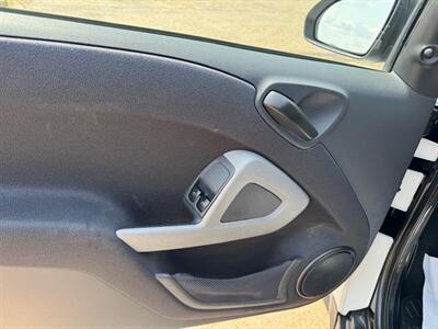 2011 Smart fortwo PURE-PKG, AUTO,  A/C,  79K, SUPER ON GAS!!!   - Photo 6 - Edmonton, AB T6V 1H4