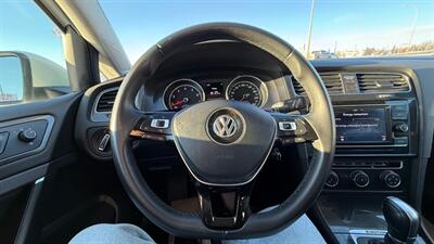 2018 Volkswagen Golf SportWagen TSI S 4Motion   - Photo 12 - Edmonton, AB T6V 1H4