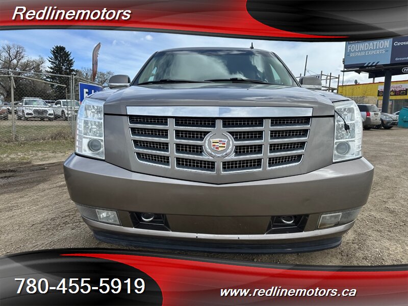 2012 Cadillac Escalade Luxury  