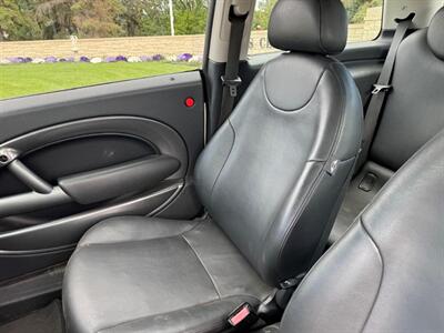 2006 MINI Cooper BASE-PKG, AUTO, LEATHER, 176K!   - Photo 11 - Edmonton, AB T6V 1H4