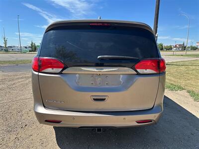 2017 Chrysler Pacifica LX   - Photo 5 - Edmonton, AB T6V 1H4
