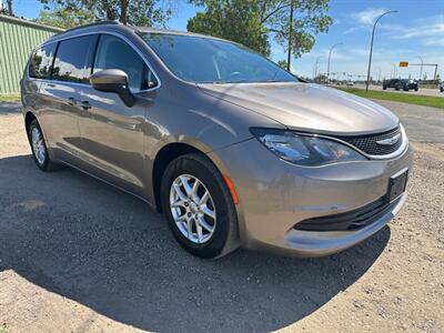 2017 Chrysler Pacifica LX   - Photo 3 - Edmonton, AB T6V 1H4