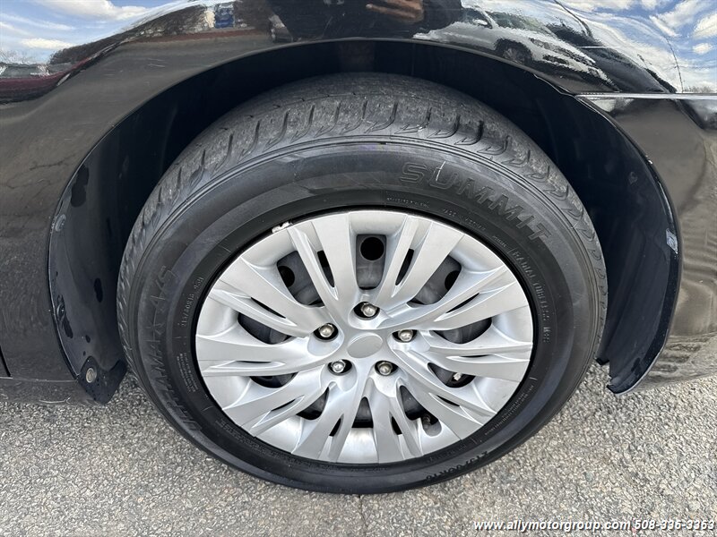 2011 Toyota Camry - Photo 12 - Seekonk, MA 02771