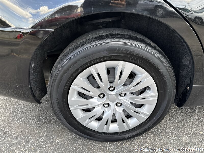 2011 Toyota Camry - Photo 11 - Seekonk, MA 02771