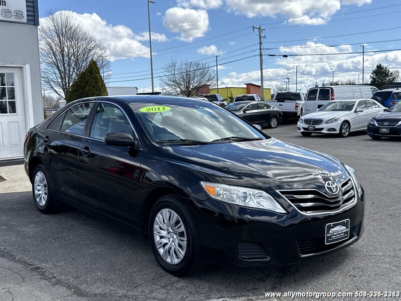2011 Toyota Camry - Photo 3 - Seekonk, MA 02771