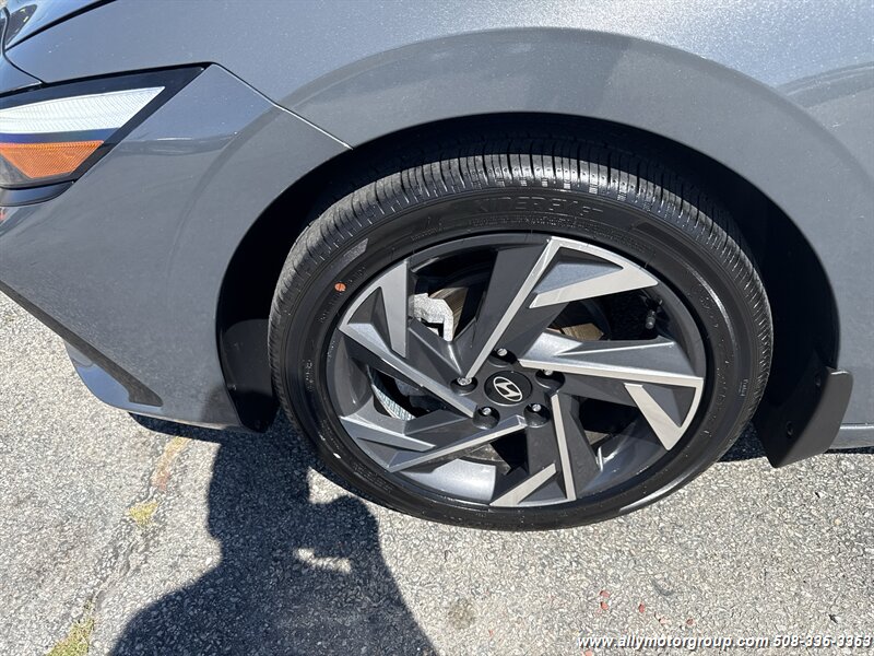 2024 Hyundai ELANTRA Hybrid Limited - Photo 9 - Seekonk, MA 02771