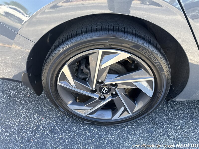 2024 Hyundai ELANTRA Hybrid Limited - Photo 12 - Seekonk, MA 02771