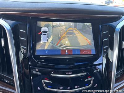 2017 Cadillac Escalade Premium Luxury   - Photo 11 - Seekonk, MA 02771