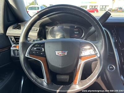 2017 Cadillac Escalade Premium Luxury   - Photo 7 - Seekonk, MA 02771