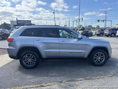 2017 Jeep Grand Cherokee Limited   - Photo 7 - Seekonk, MA 02771