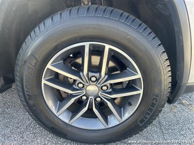 2017 Jeep Grand Cherokee Limited   - Photo 9 - Seekonk, MA 02771
