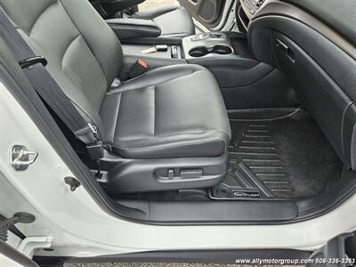 2020 Honda Ridgeline RTL   - Photo 15 - Seekonk, MA 02771
