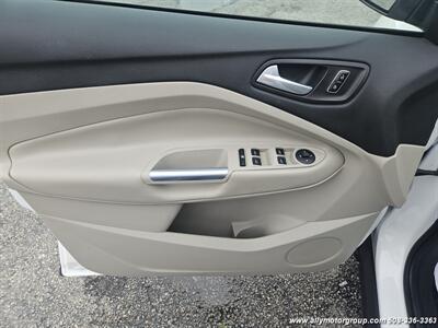 2015 Ford Escape SE   - Photo 13 - Seekonk, MA 02771