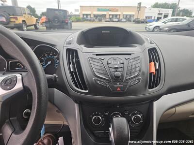 2015 Ford Escape SE   - Photo 15 - Seekonk, MA 02771