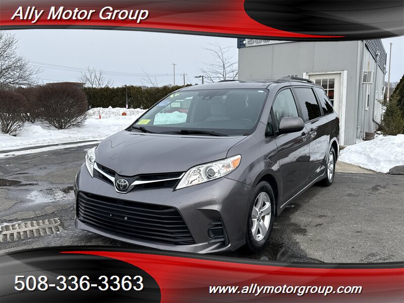 2018 Toyota Sienna LE 8-Passenger   - Photo 1 - Seekonk, MA 02771