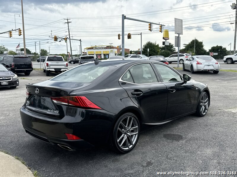 2017 Lexus IS 300 - Photo 5 - Seekonk, MA 02771
