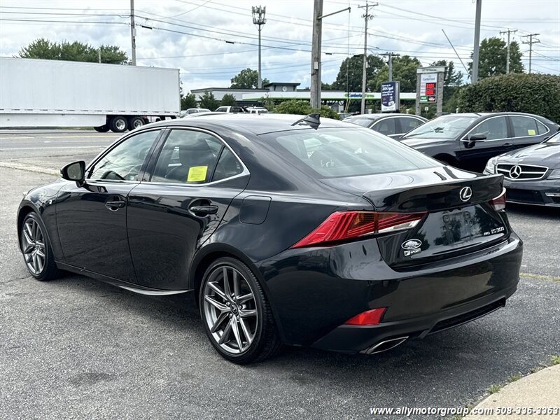 2017 Lexus IS 300 - Photo 7 - Seekonk, MA 02771