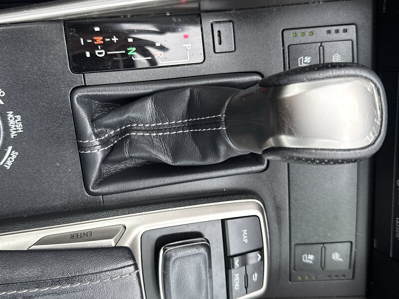 2017 Lexus IS 300 - Photo 26 - Seekonk, MA 02771
