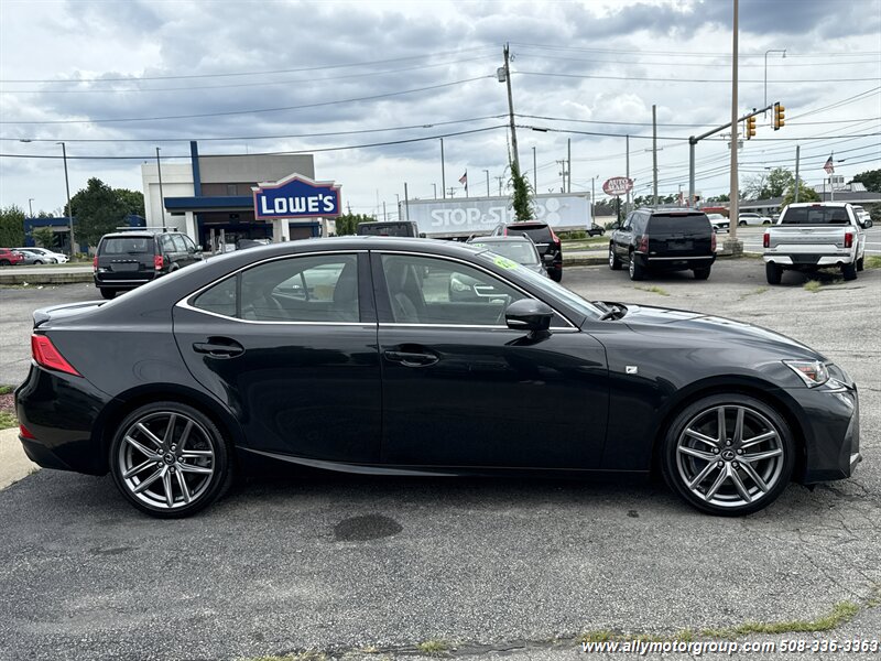 2017 Lexus IS 300 - Photo 4 - Seekonk, MA 02771