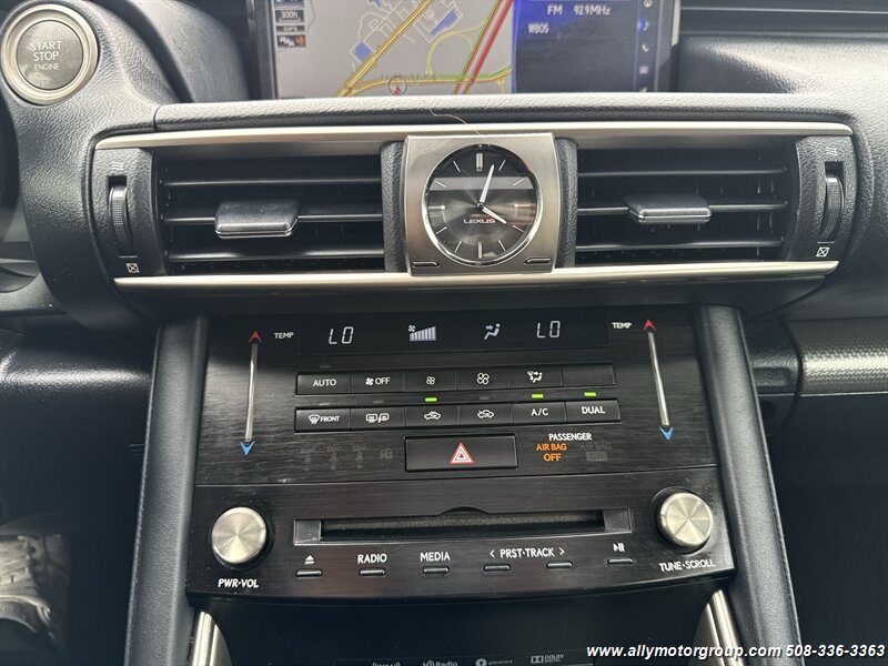 2017 Lexus IS 300 - Photo 24 - Seekonk, MA 02771