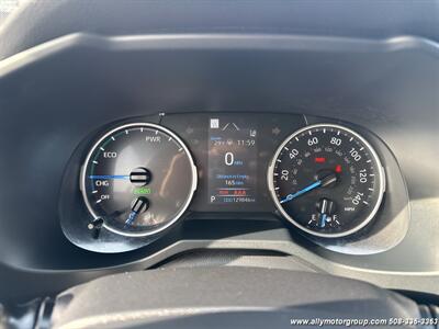 2022 Toyota RAV4 Hybrid LE - Photo 17 - Seekonk, MA 02771