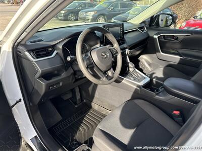 2022 Toyota RAV4 Hybrid LE - Photo 16 - Seekonk, MA 02771
