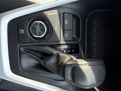 2022 Toyota RAV4 Hybrid LE - Photo 21 - Seekonk, MA 02771