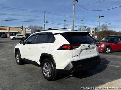 2022 Toyota RAV4 Hybrid LE - Photo 7 - Seekonk, MA 02771