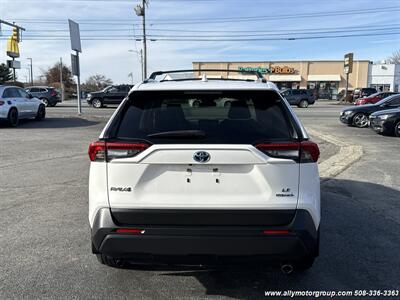 2022 Toyota RAV4 Hybrid LE - Photo 6 - Seekonk, MA 02771