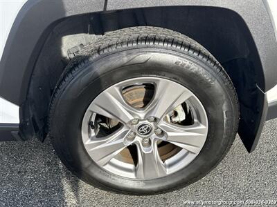 2022 Toyota RAV4 Hybrid LE - Photo 10 - Seekonk, MA 02771