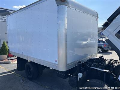 2014 Isuzu Med Duty NPR CREW CHASSIS   - Photo 12 - Seekonk, MA 02771