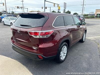 2015 Toyota Highlander LE Plus   - Photo 7 - Seekonk, MA 02771