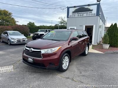 2015 Toyota Highlander LE Plus   - Photo 3 - Seekonk, MA 02771