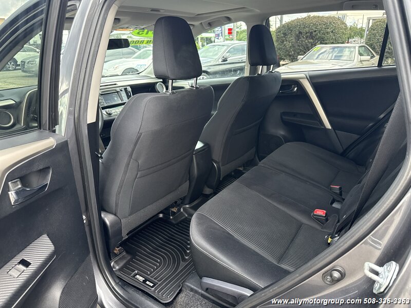 2015 Toyota RAV4 XLE - Photo 15 - Seekonk, MA 02771