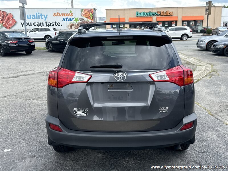 2015 Toyota RAV4 XLE - Photo 6 - Seekonk, MA 02771