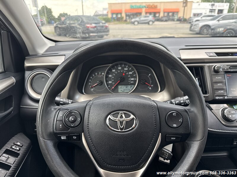2015 Toyota RAV4 XLE - Photo 19 - Seekonk, MA 02771