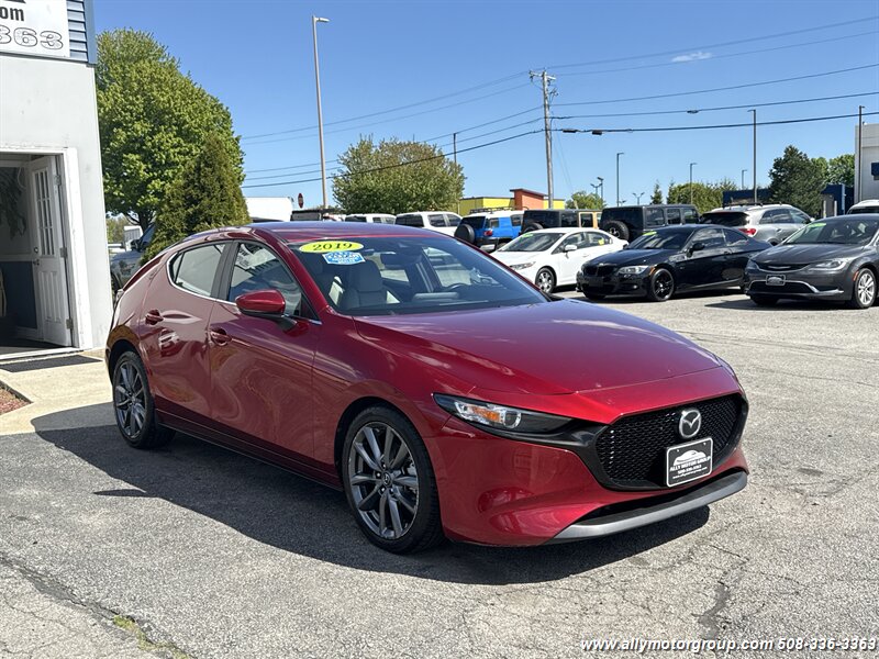 2019 Mazda Mazda3 Hatchback Preferred - Photo 3 - Seekonk, MA 02771