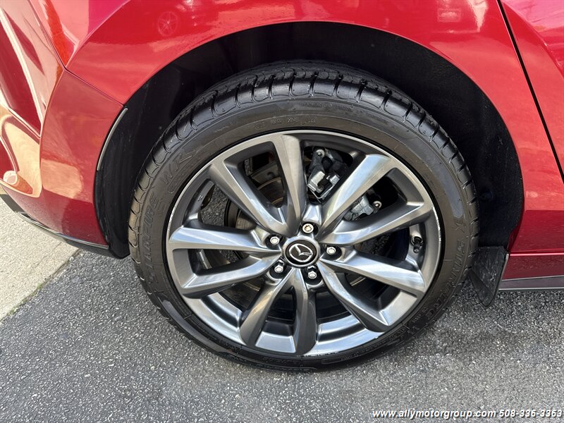2019 Mazda Mazda3 Hatchback Preferred - Photo 11 - Seekonk, MA 02771
